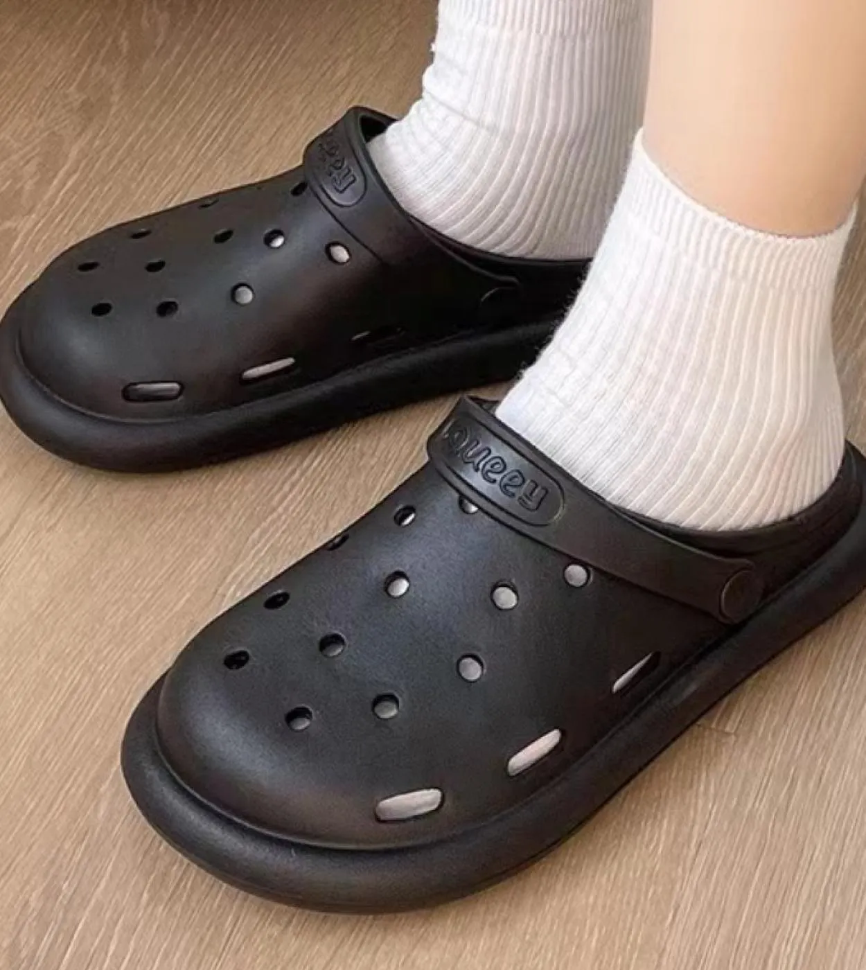 2023 nuove scarpe da donna pantofole impermeabili da donna estate all'aperto scivoli da donna suola morbida scarpe da giardino c