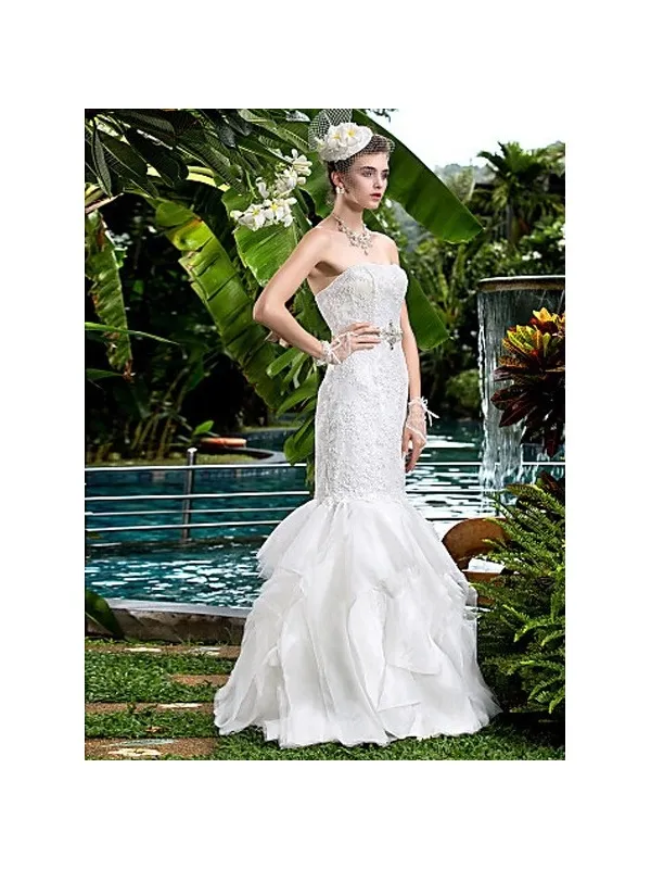 Abito da sposa a sirena senza bretelle con balze di organza