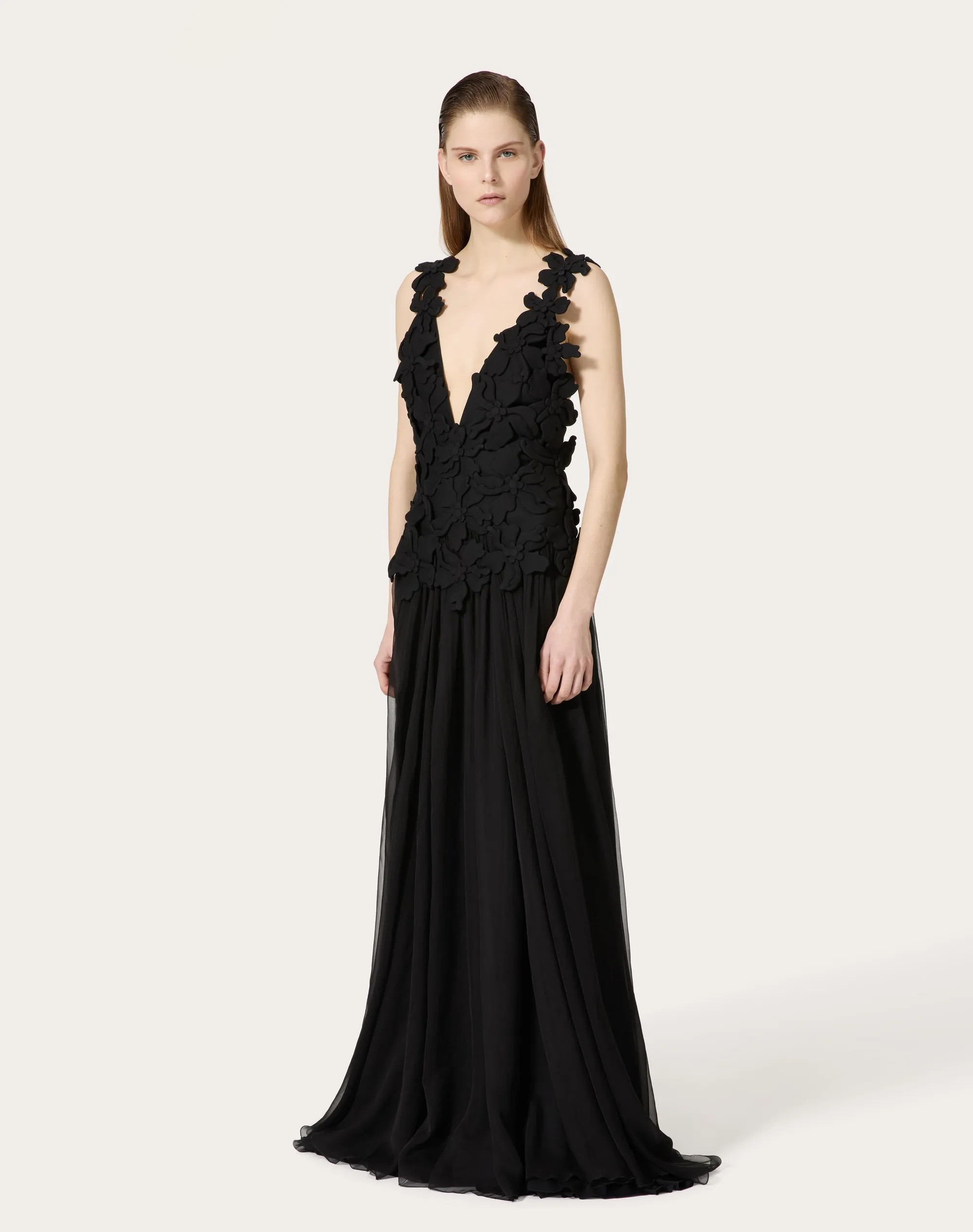 ABITO LUNGO IN CREPE COUTURE RICAMATO