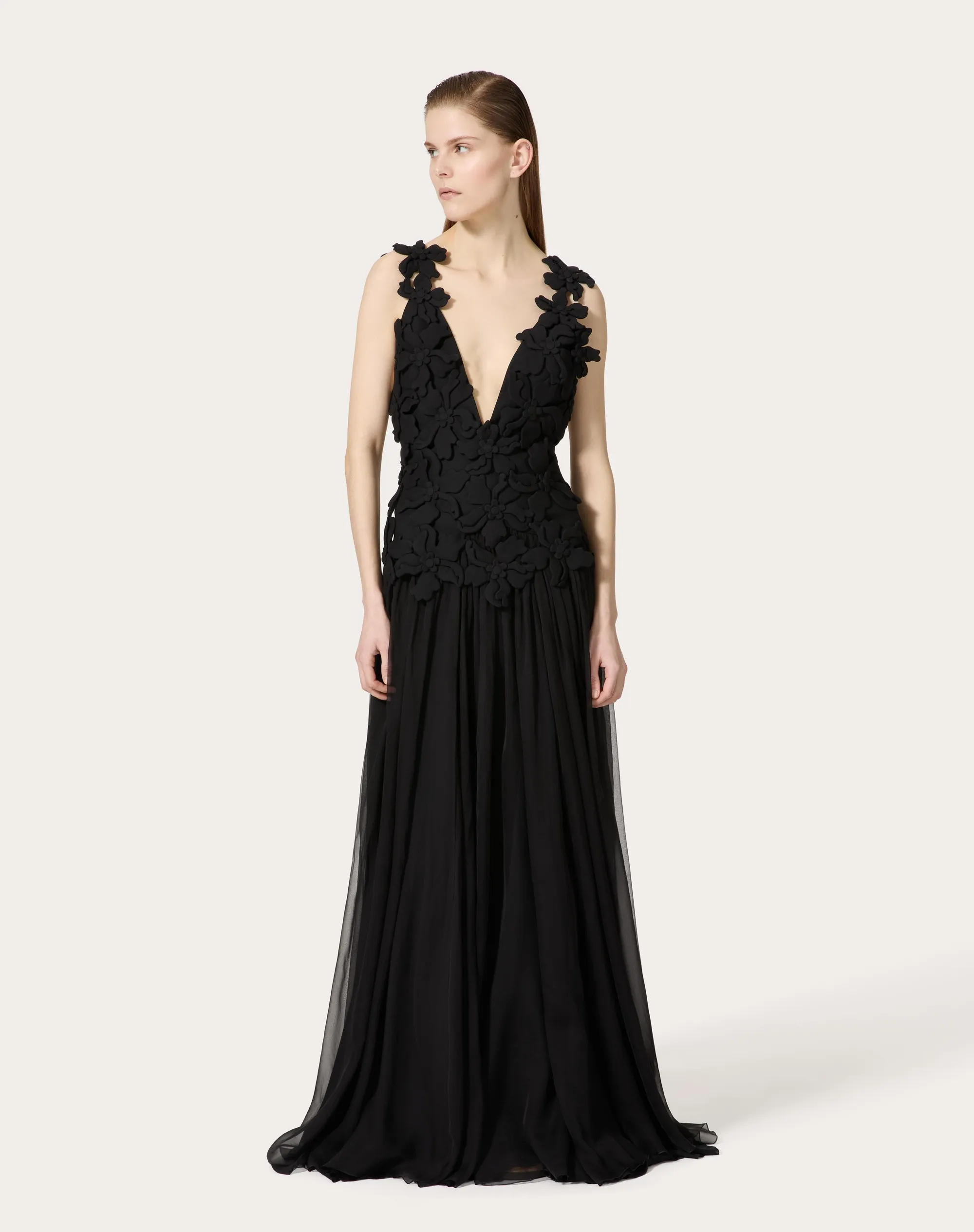 ABITO LUNGO IN CREPE COUTURE RICAMATO