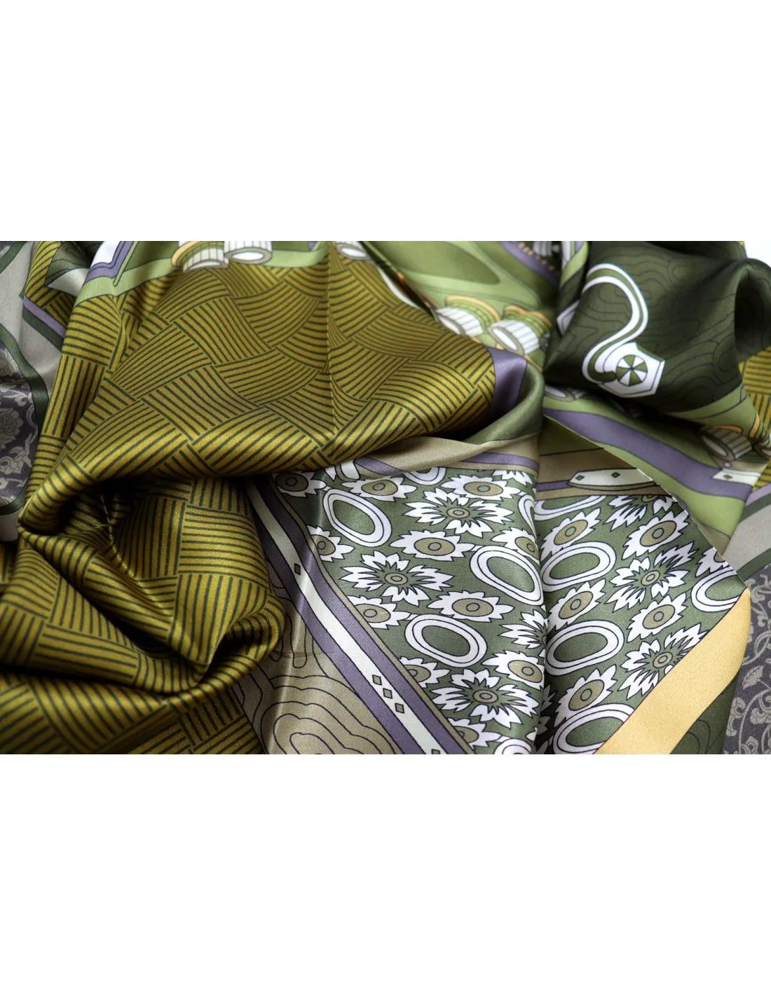 FOULARD 110x110 CM IN PURA SETA SATIN "GREEN"