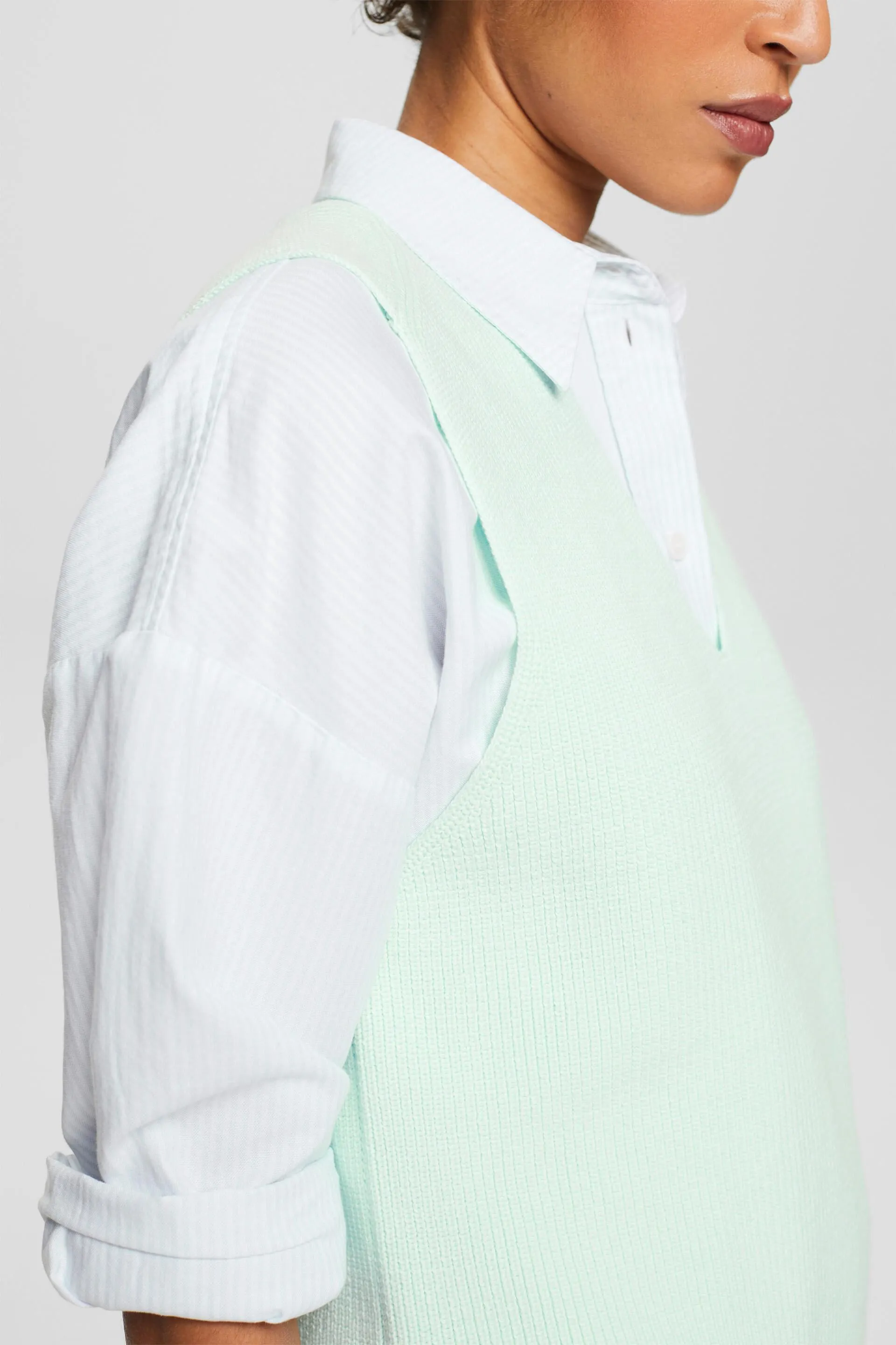 Gilet in maglia a coste con scollo a V