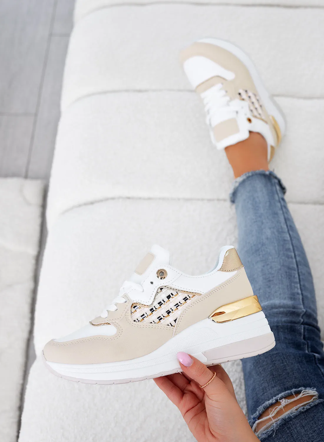 HANNA - Sneakers beige con inserti in tessuto