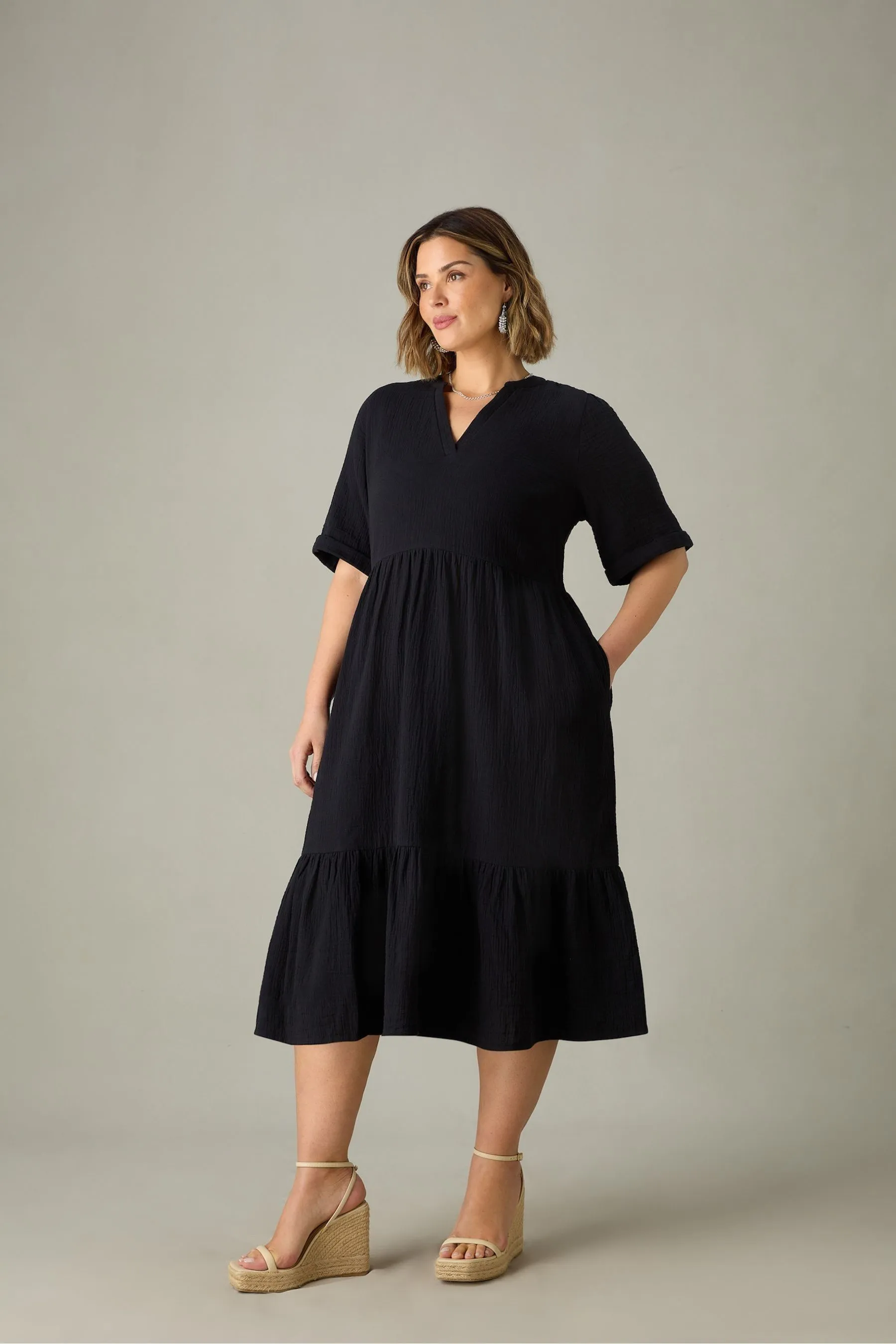 Live Unlimited Curve - Abito in cotone stropicciato a balze
