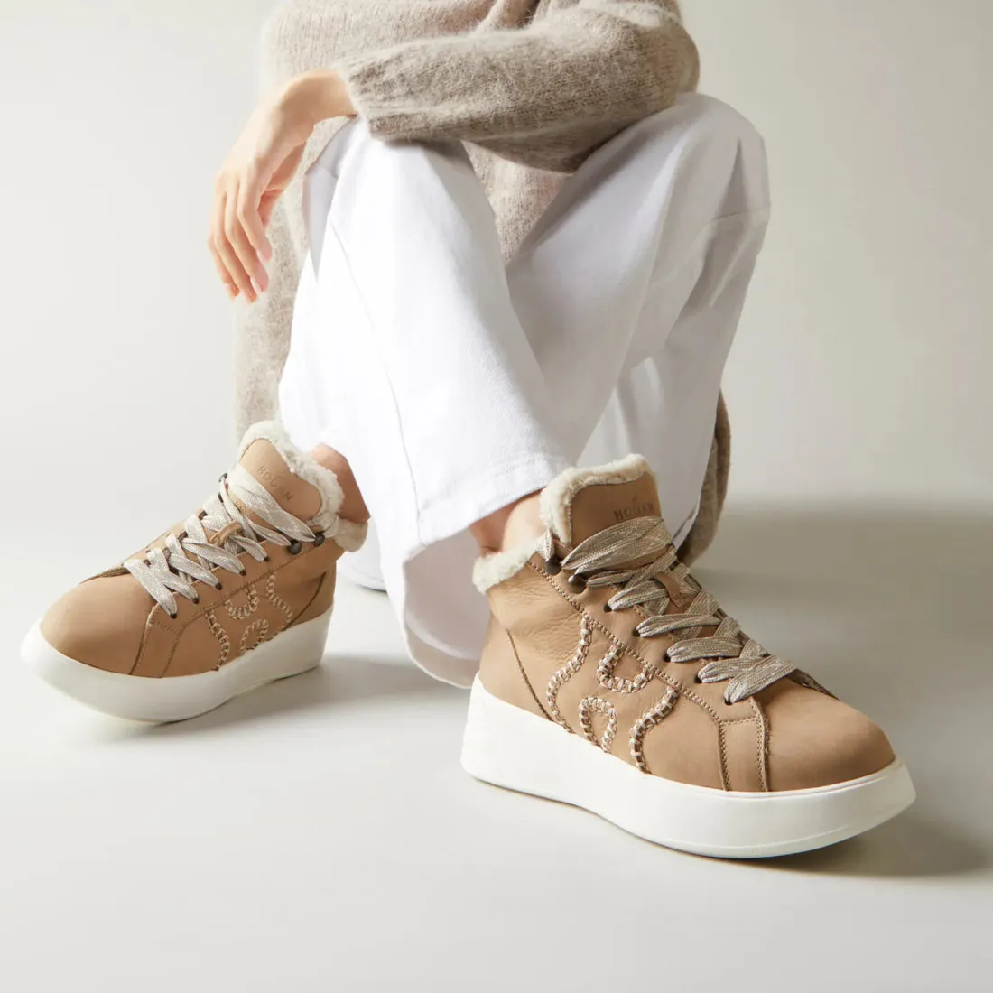 Polacchino Hogan Rebel beige in nabuck e pile bouclé