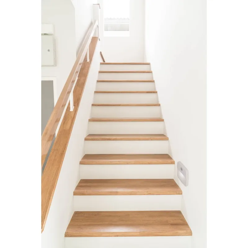 Punto luce 2 led a pile con rilevatore di movimento chic2
