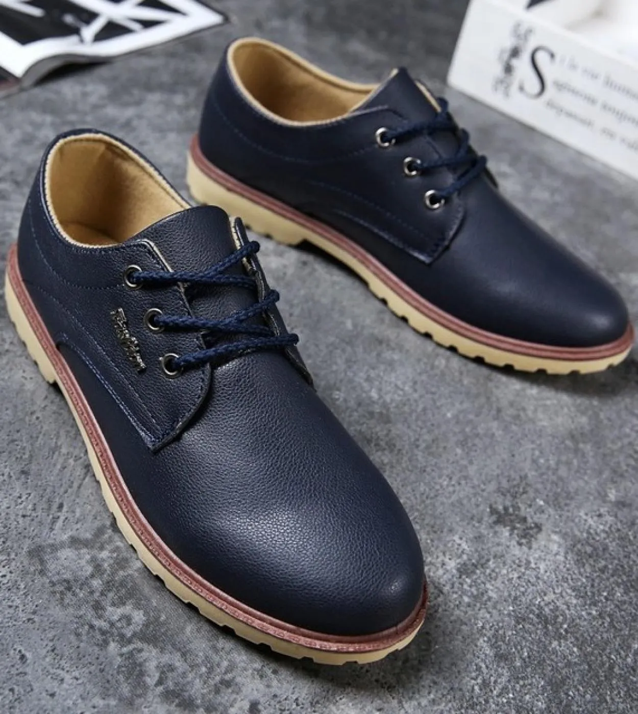 Scarpe da uomo in pelle da uomo autunno Scarpe da uomo moda casual da uomo Trend Wild Work Slip Scarpe singole impermeabili tras