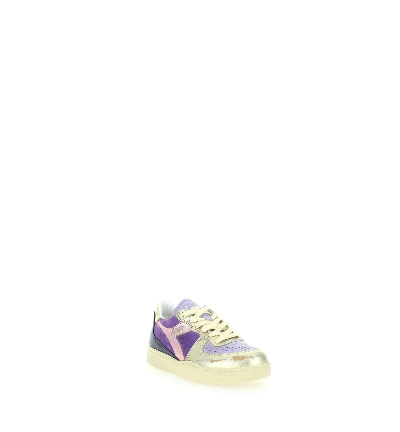 Sneakers con lacci