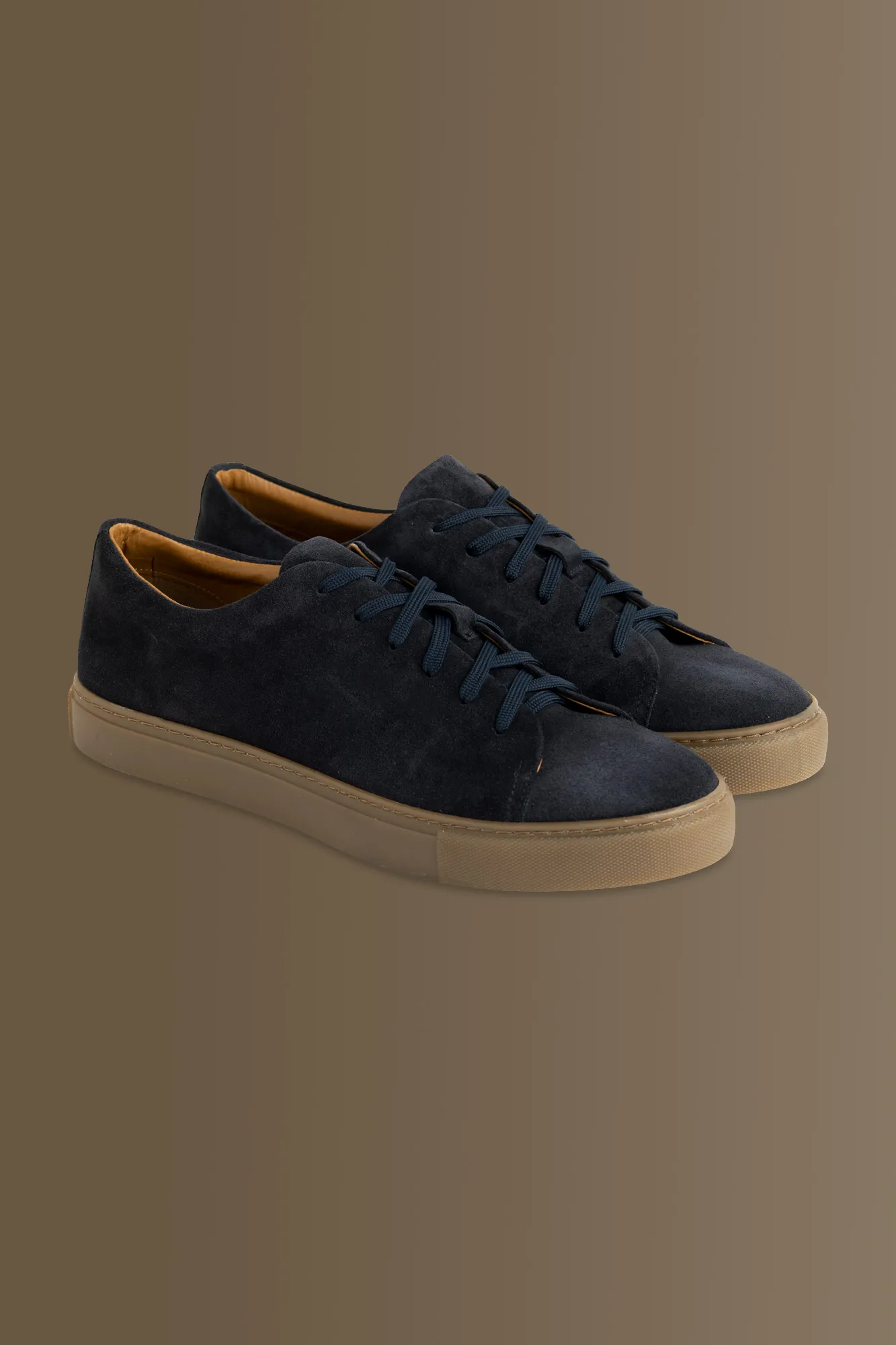 Sneakers uomo in vera pelle scamosciata