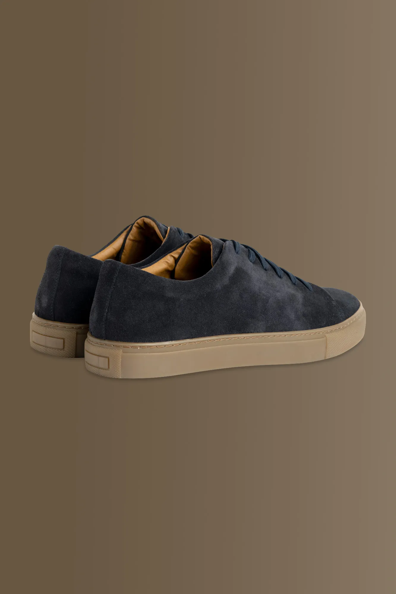 Sneakers uomo in vera pelle scamosciata