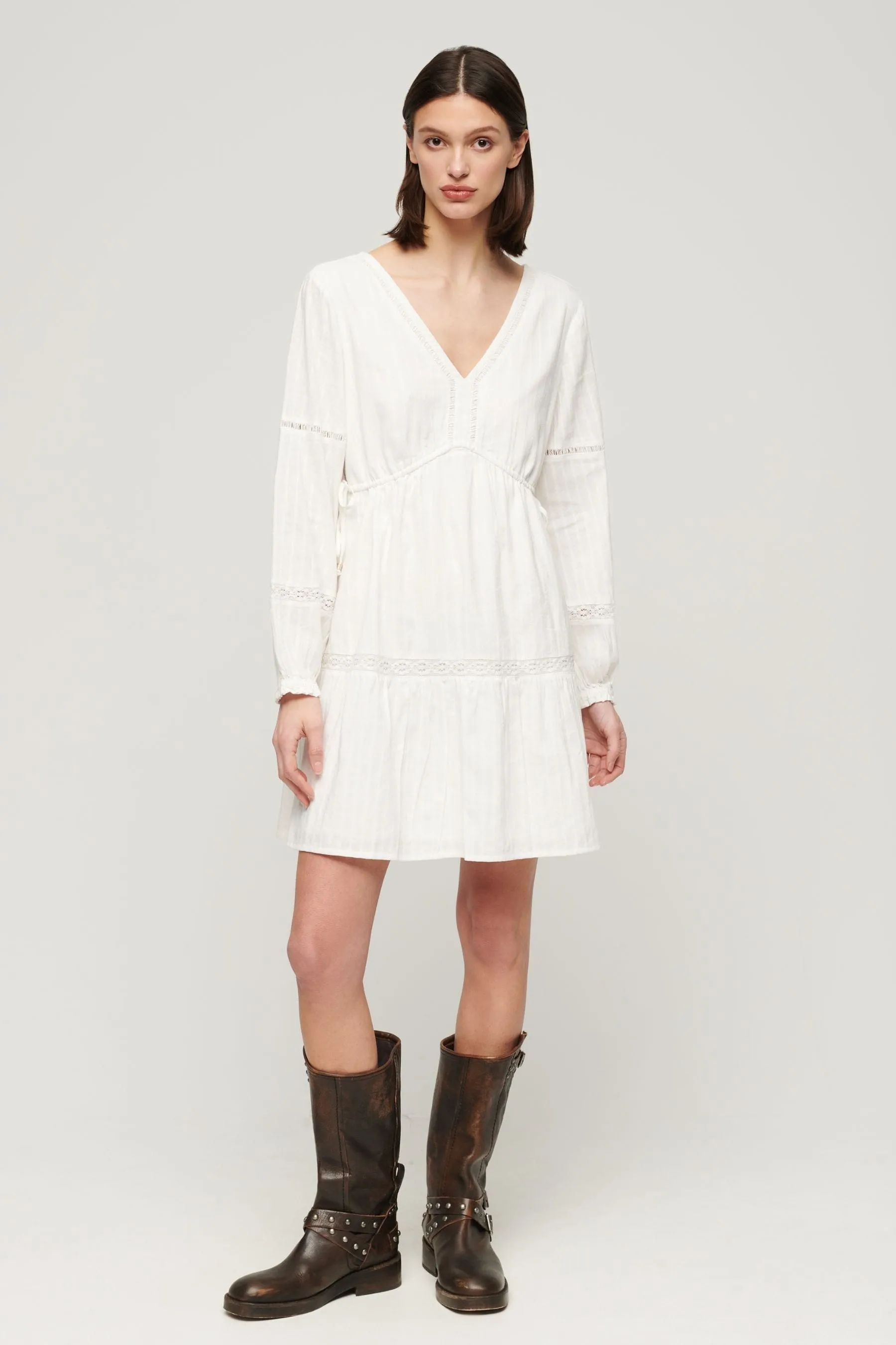 Superdry - Ibiza - Bianco - Abito corto a balze a maniche lunghe
