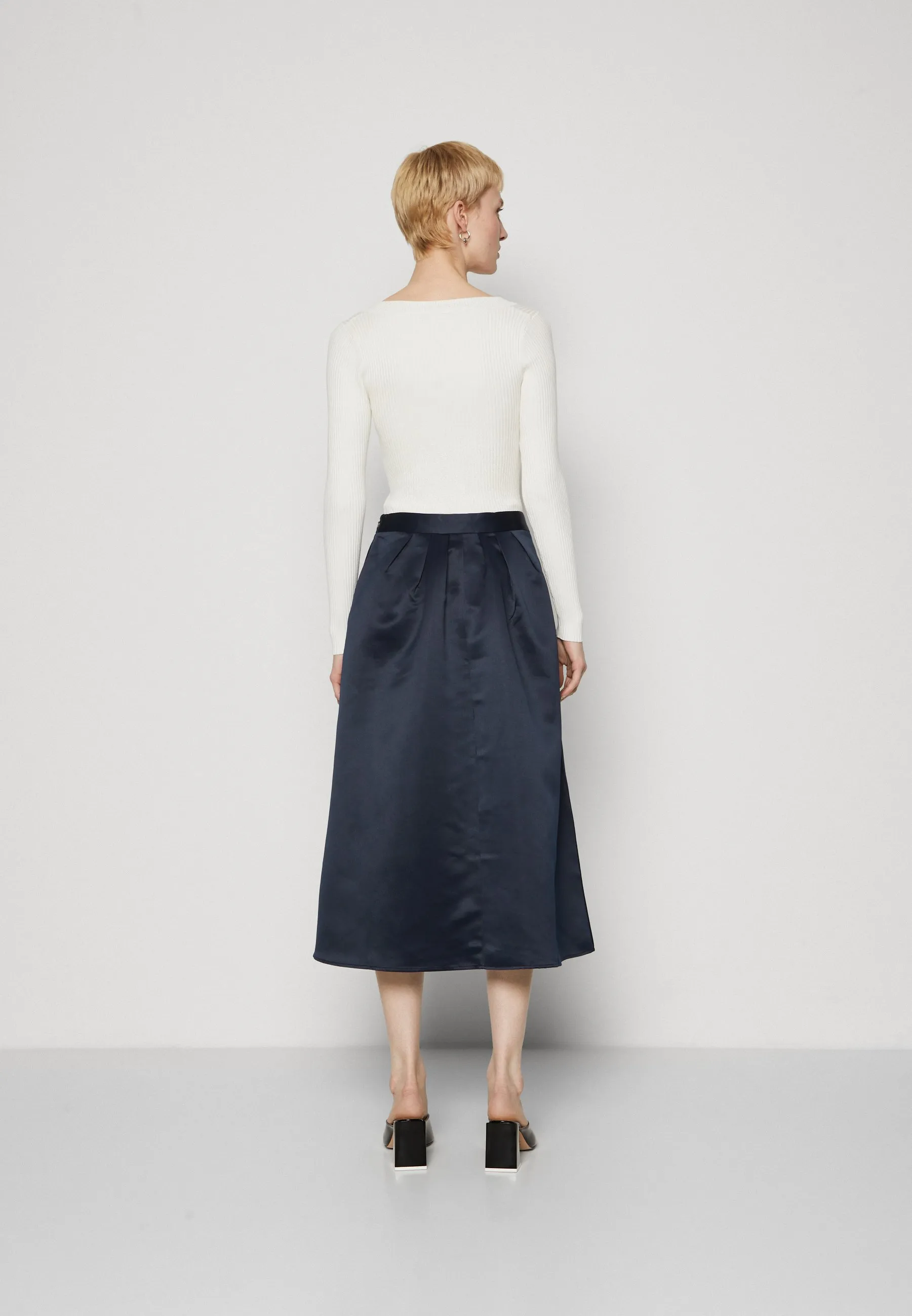 VMMORA SKIRT - Gonna a campana
